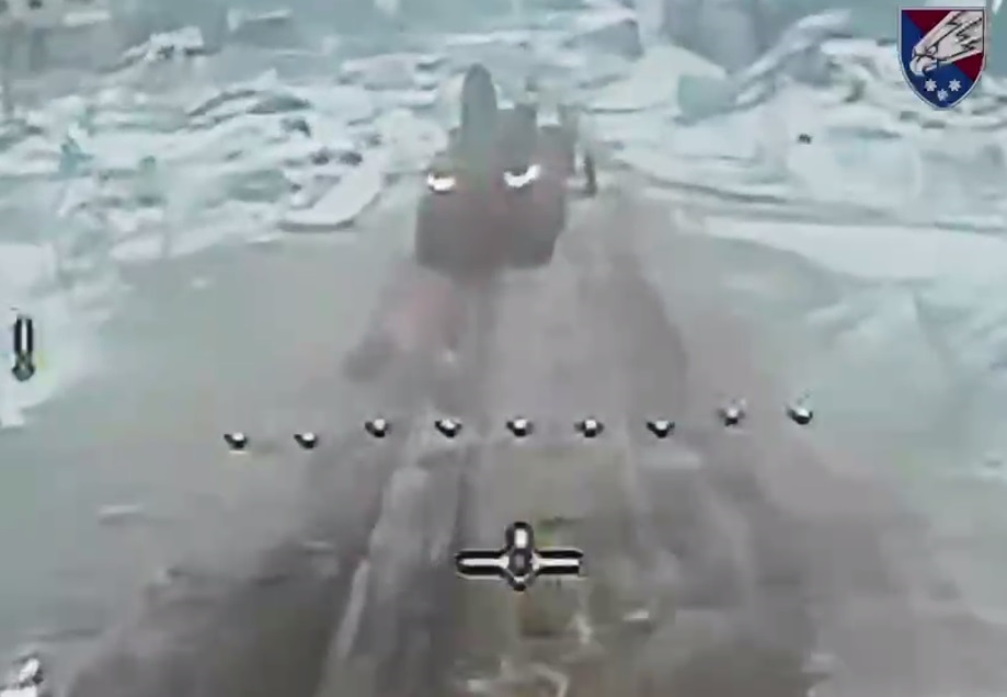 Пілоти ЗСУ знищили російську колону квадроциклів