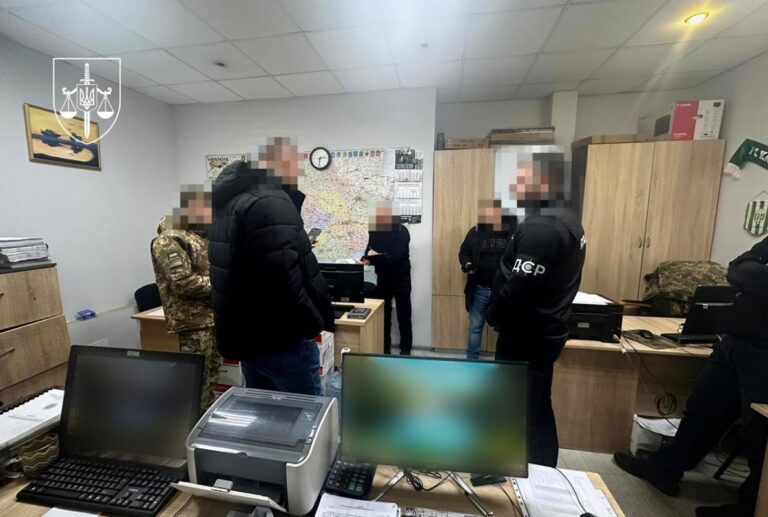 Посадовця ДПСУ затримали на хабарі