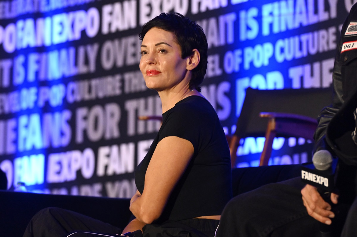 Роуз МакГавен заявила про погрози під час зйомок серіалу Усі жінки – відьми