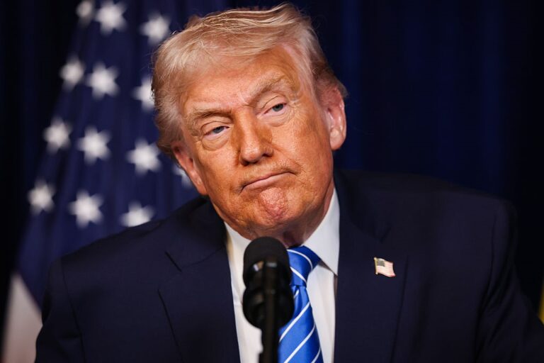 США отримають до 50 млн барелів нафти з Венесуели – Трамп