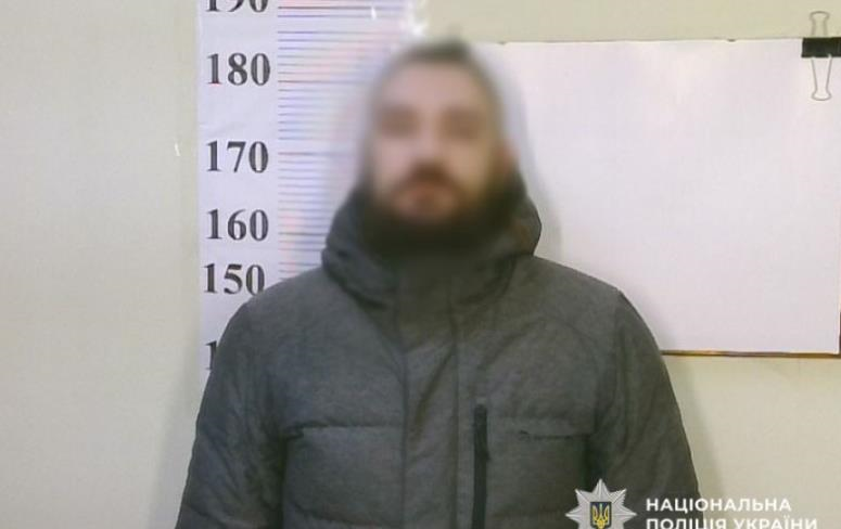 У Києві пасажир порізав ножем обличчя водію трамвая