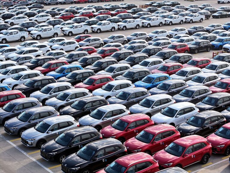 Українці придбали рекордну кількість нових авто за 2025 рік