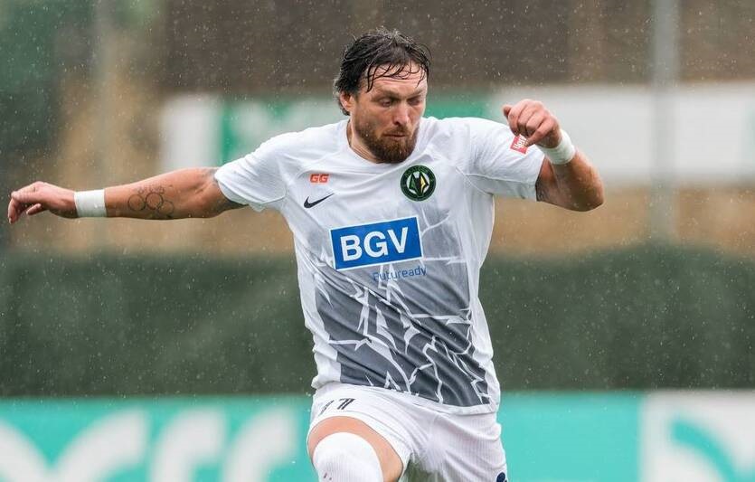 Усик-футболіст: український боксер коментує участь у футбольному матчі