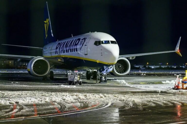 В аеропорту польського Гданська скасовано десятки рейсів