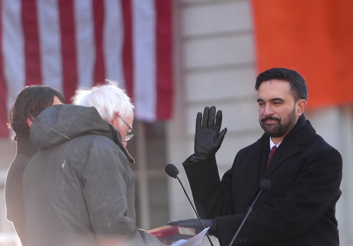 Вперше в історії: мер Нью-Йорку склав присягу на Корані