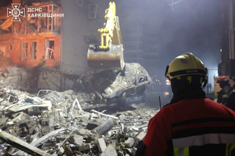 З-під завалів у Харкові деблокували тіло дитини