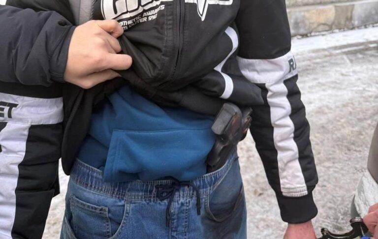 Затримано киянина, який нападав на обмінники з іграшковим пістолетом