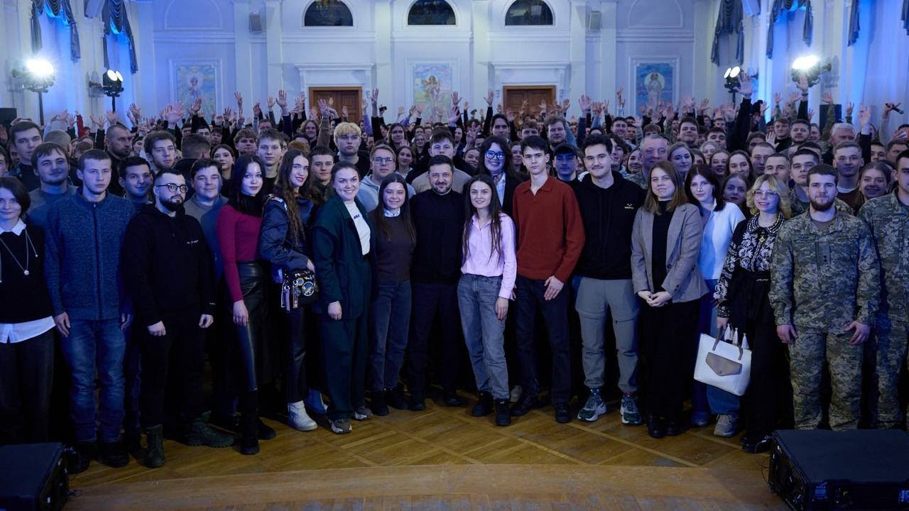 Володимир Зеленський поспілкувався з викладачами та студентами Київського авіаційного інституту