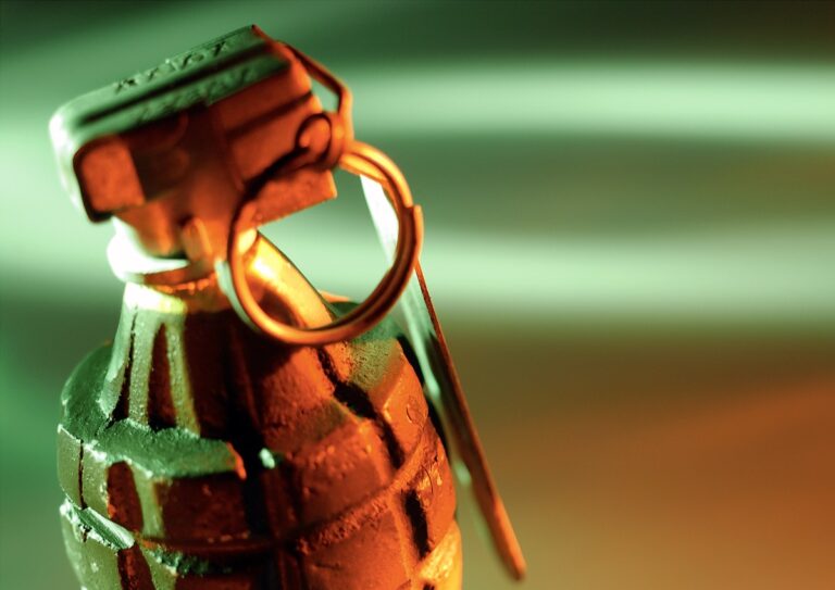 На КПП Польщі з Україною виявили гранату