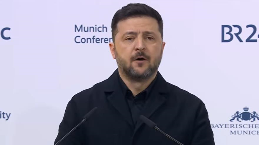 Орбан думає, як відростити живіт, а не армію – Зеленський