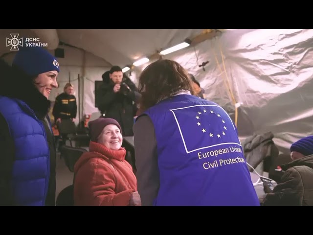 Андрій Даник зустрівся з Єврокомісаркою Аджею Лябіб на території мобільного Пункту незламності ДСНС