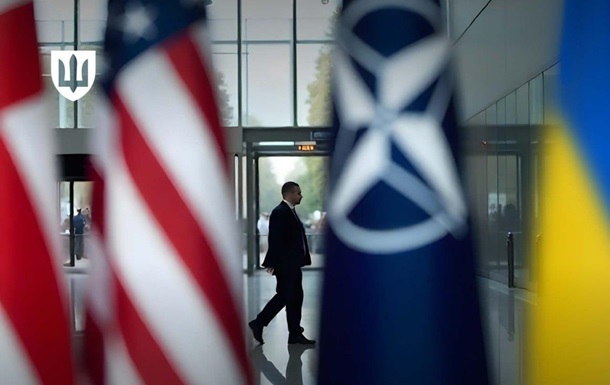 Українці стали менше довіряти США та НАТО – опитування