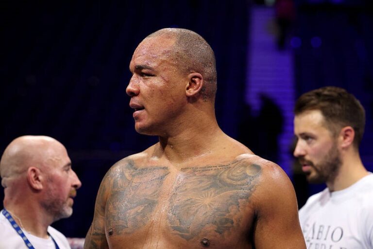 Усик та Вордлі обговорюють перспективу поєдинку