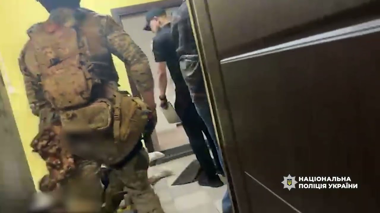 Поліція викрила шахрайську схему псевдоінвестування, жертвами якої стали громадяни Чехії